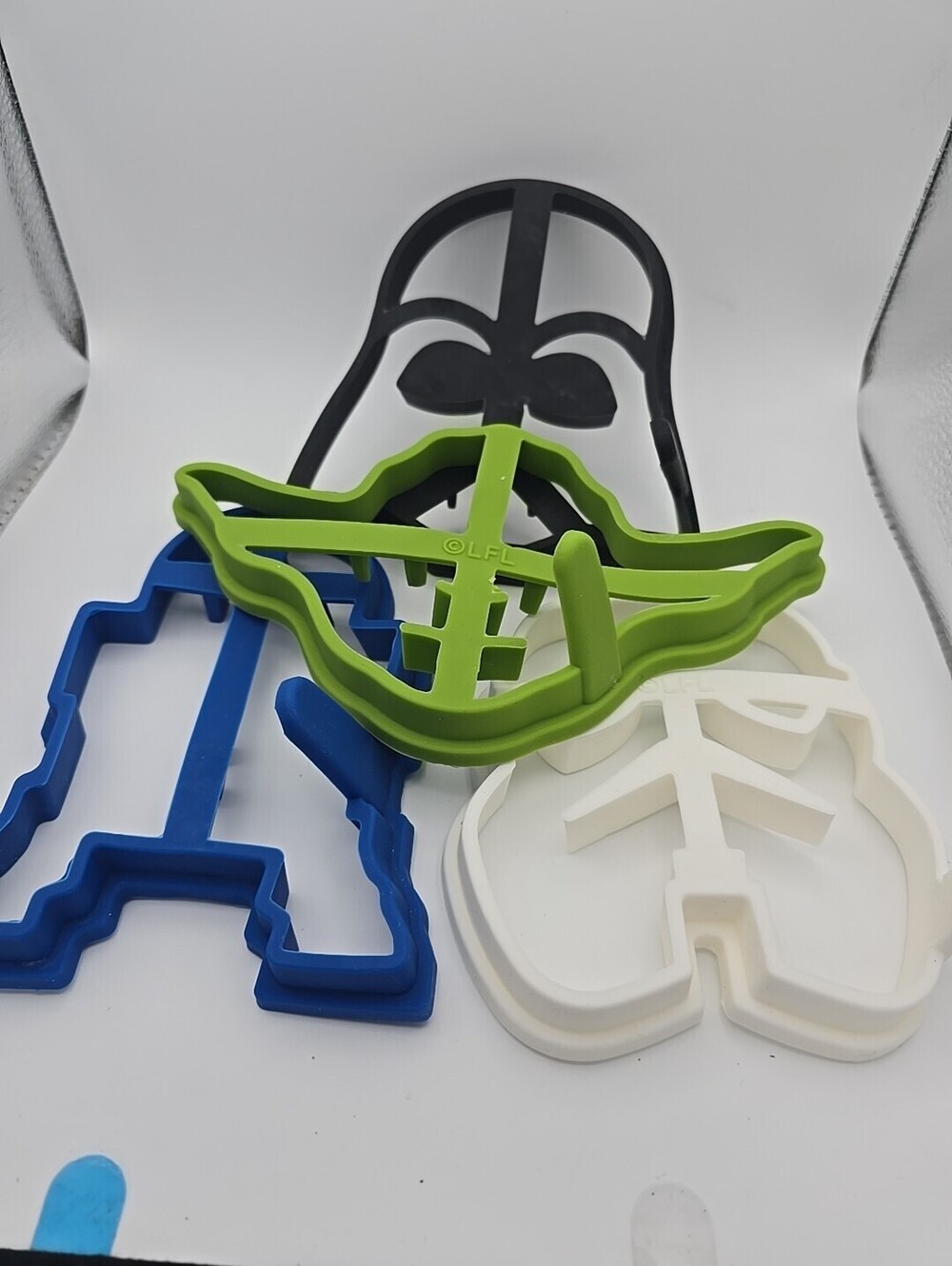 Set Of 4 Silicone LFL Star Wars Pancake Molds Yoda Darth Vader R2-D2 EUC